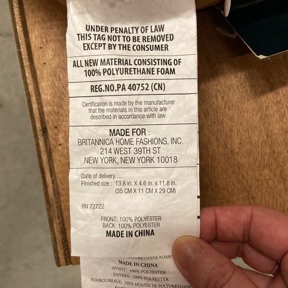 Ugg travel neck pillow - Picture 5 of 5